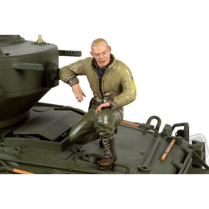 1/16 klečící figurka seržanta B.Greena Keeling