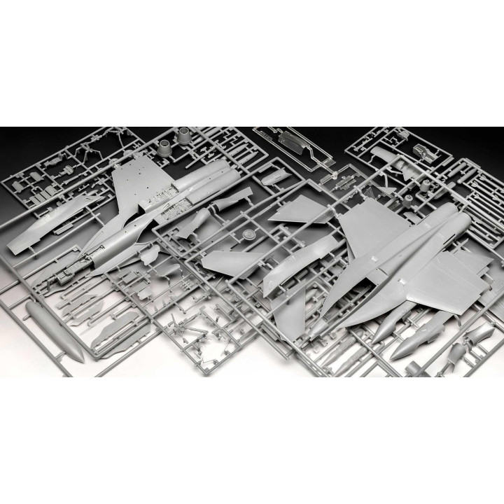 Plastic ModelKit letadlo 03864 - F/A-18E Super Hornet "Top Gun" (1:48)