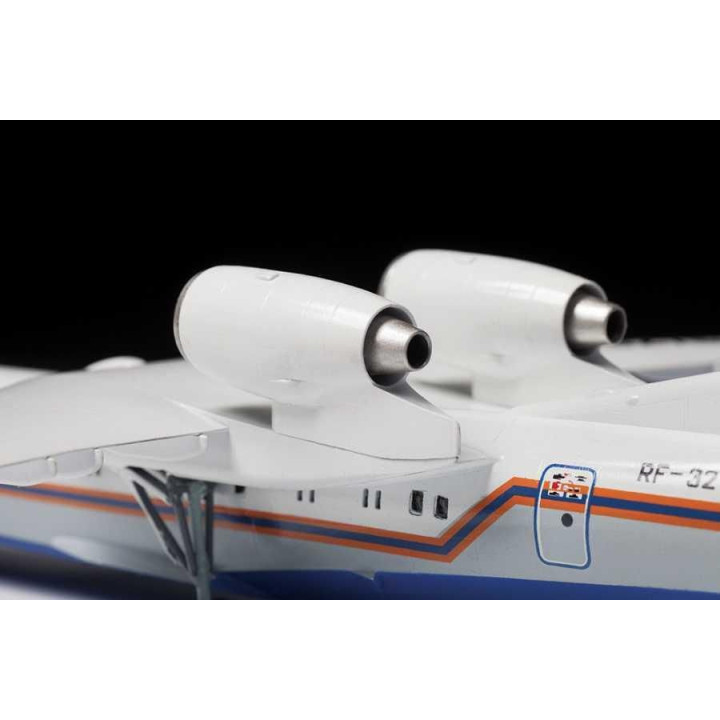 Model Kit letadlo 7034 - Beriev Be-200 Amphibious Aircraft (1:144)
