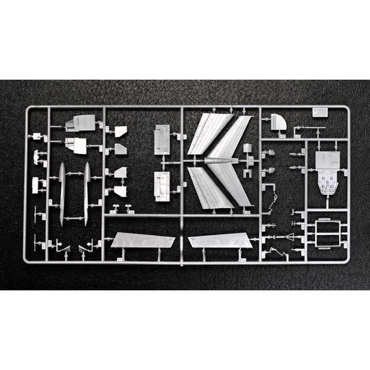 Model Kit letadlo 7013 - Ilyushin IL-62M (1:144)