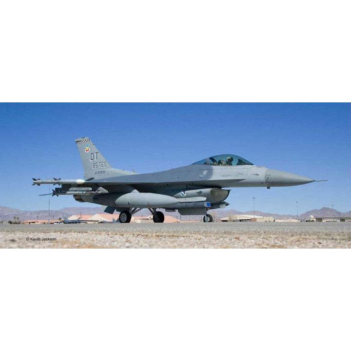 Plastic ModelKit letadlo 03992 - Lockheed Martin F-16C Fighting Falcon (1:144)