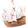 Stavebnice neplovoucí makety Santa Maria z roku 1492 v měřítku 1:72 Kryštofa Kolumba. Délka modelu lodi je 465 mm, stavba převážně ze dřeva s řadou různých doplňků, součástí je stavební plán a pokyny s mnoha podrobnými obrázky.