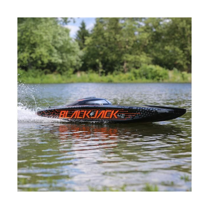 Proboat Blackjack 42" 8S Catamaran RTR bílý/červený