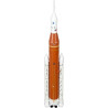 Model rakety Estes NASA SLS E2X na raketové motory řady C, je téměř hotový a dosáhne výšky až 107 metrů. Pak se bezpečně vrátí na padáku. Model rakety NASA SLS, která je vyšší než socha svobody a má větší tah než Saturn V.