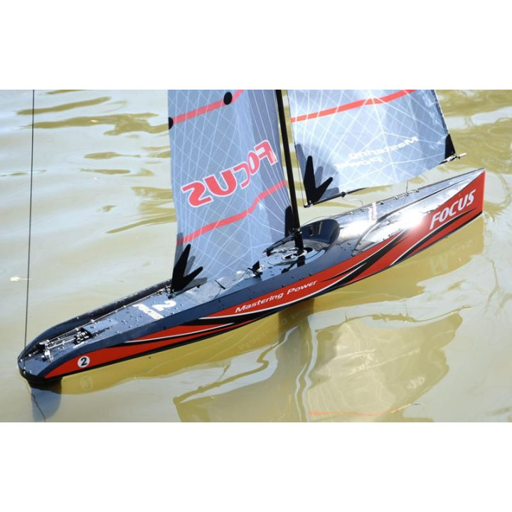 Focus V2 1m plachetnice PNP
