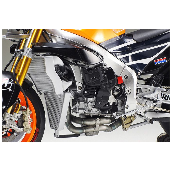 Tamiya Repsol Honda RC213V '14 1:12
