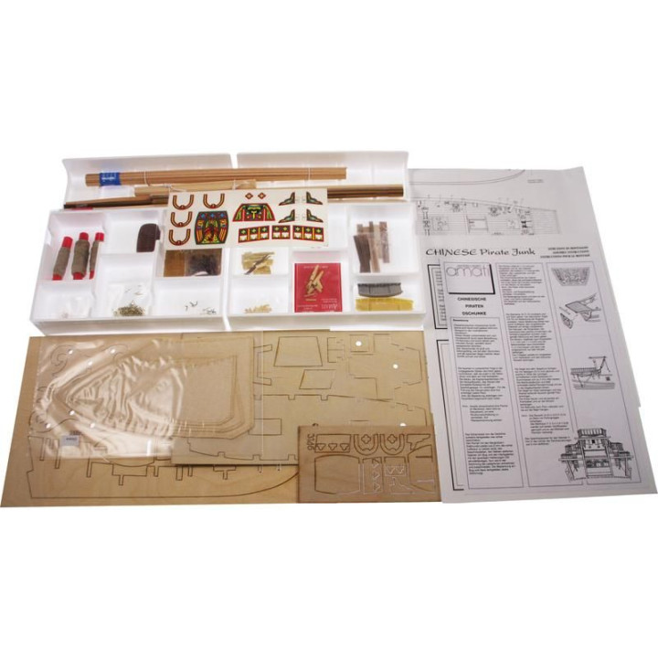 AMATI Čínská džunka 1:100 kit