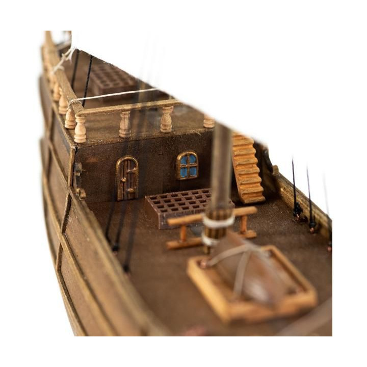 AMATI Nina 1:135 kit