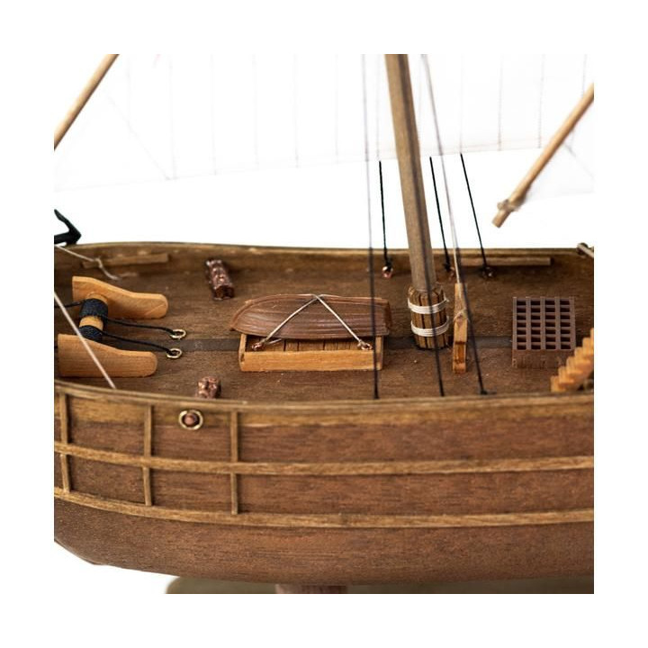 AMATI Nina 1:135 kit