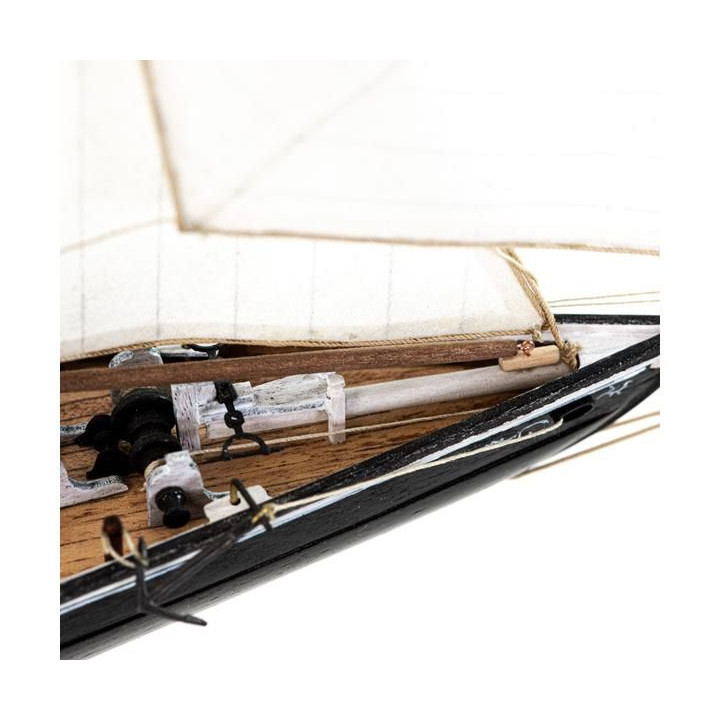 AMATI Bluenose škuner 1921 1:100 kit