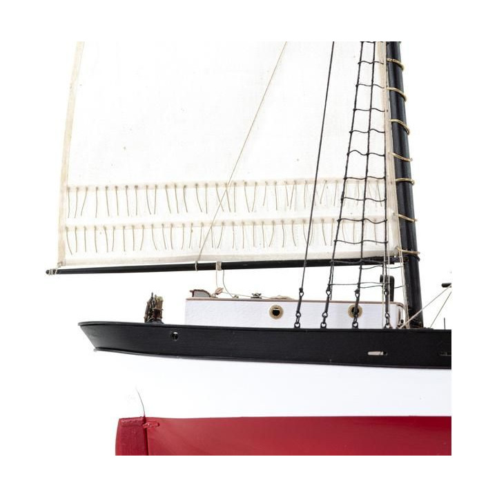 AMATI H.M.S. Hunter škuner 1:60 kit