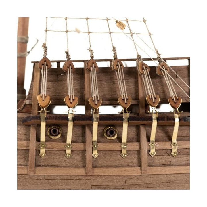 AMATI Santa Maria karavela 1492 1:65 kit