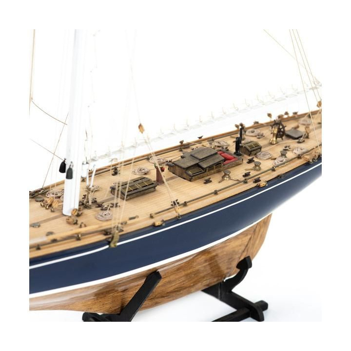 AMATI Endeavour plachetnice 1934 1:35 kit