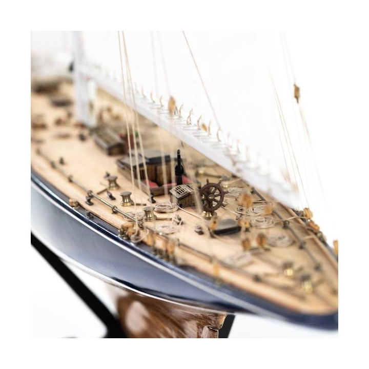 AMATI Endeavour plachetnice 1934 1:35 kit