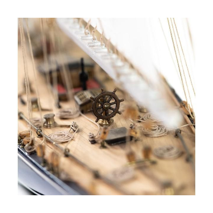 AMATI Endeavour plachetnice 1934 1:35 kit