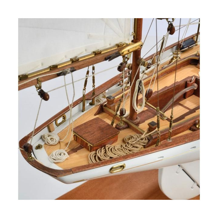 AMATI Dorade plachetnice Fastnet cup 1931 1:20 kit