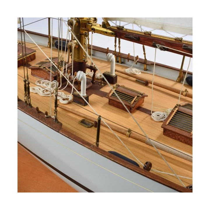 AMATI Dorade plachetnice Fastnet cup 1931 1:20 kit