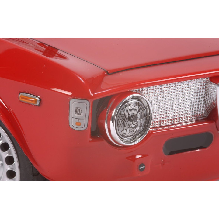 Tamiya 1:10 RC Alfa Romeo Giulia Sprint GTA M-06