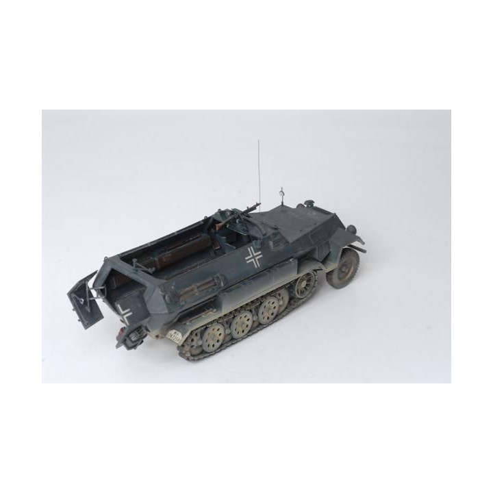 Model Kit military 3572 - Hanomag Sd.Kfz.251/1 Ausf.B (1:35)