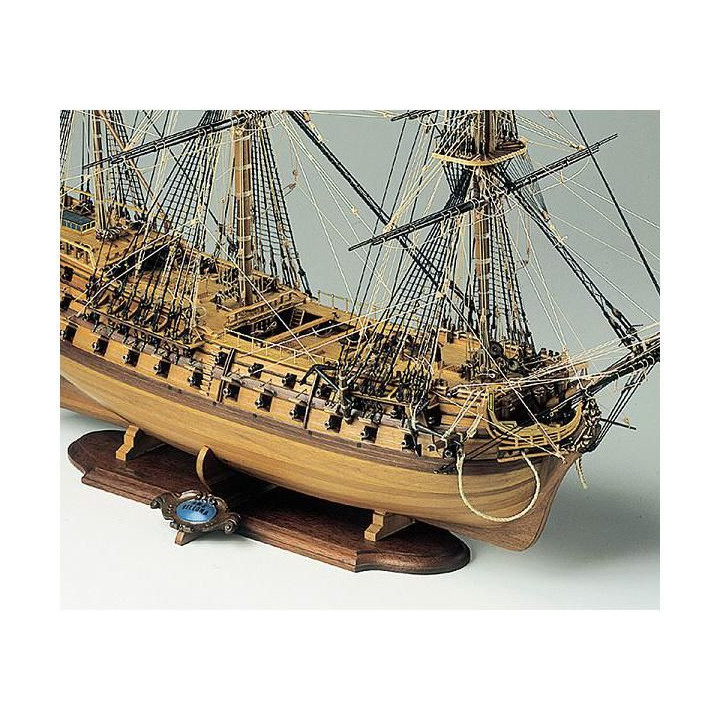 COREL H.M.S. Bellona 1760 1:100 kit