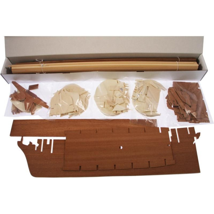 COREL H.M.S. Bellona 1760 1:100 kit