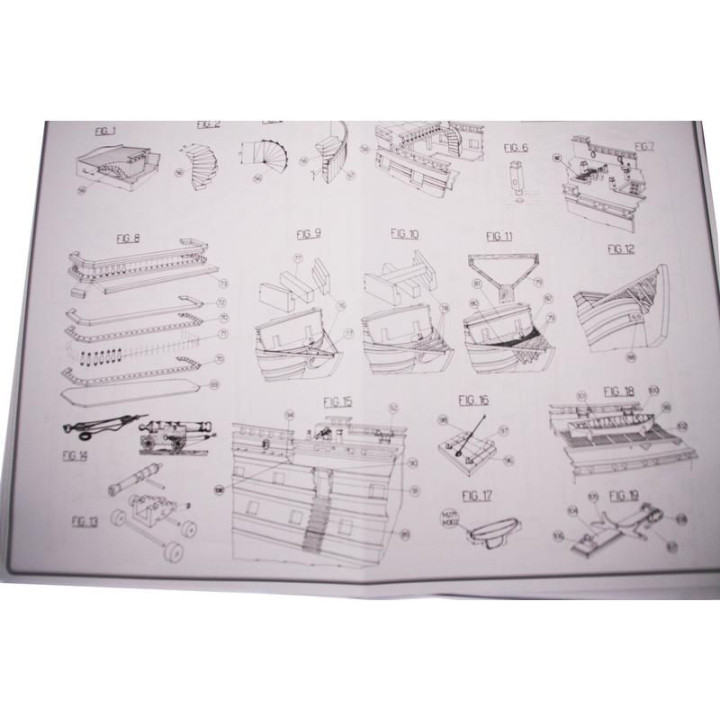 COREL Le Mirage 1:75 kit
