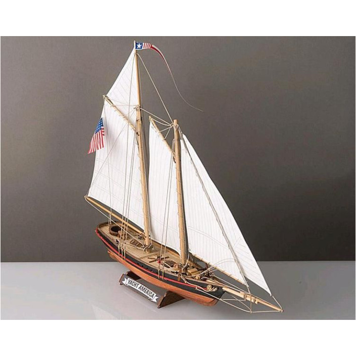 COREL America Yacht 1:155 kit