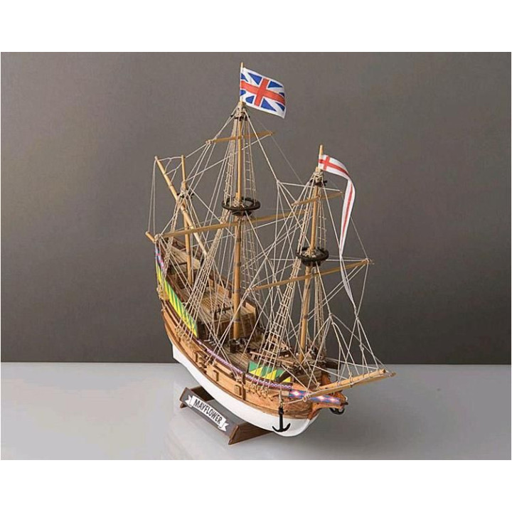 COREL Mayflower 1:140 kit