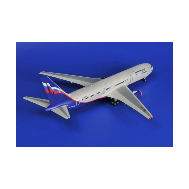 Model Kit letadlo 7005 - Boeing 767-300 (1:144)