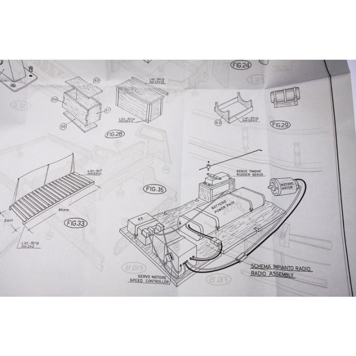 Mantua Model Motorová jachta Bruma 1:43 kit