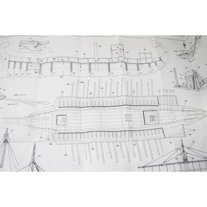Mantua Model Caesar 1:30 kit
