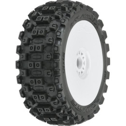 Pro-Line kolo 3.3", pneu Badlands MX M2 Buggy, disk H17 bílý (2)