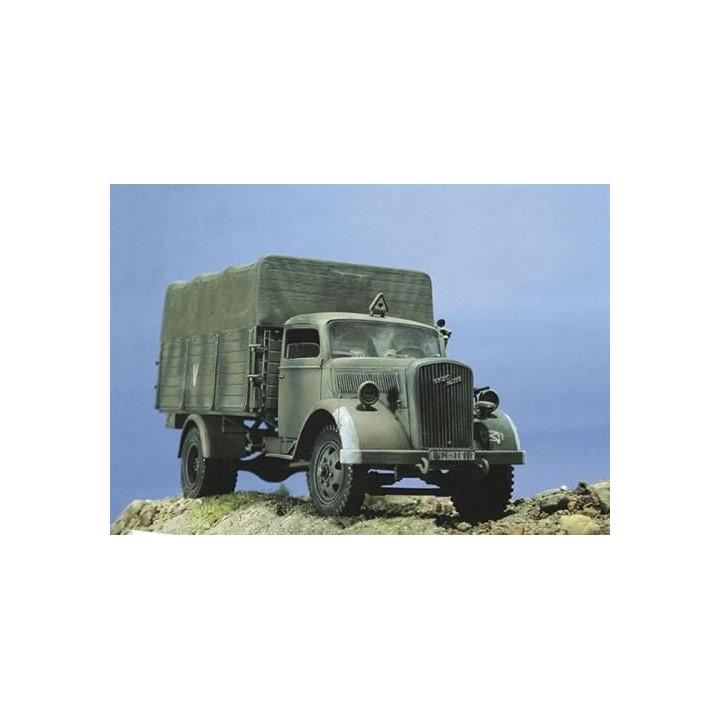 Model Kit military 0216 - Kfz. 305 OPEL BLITZ (1:35)