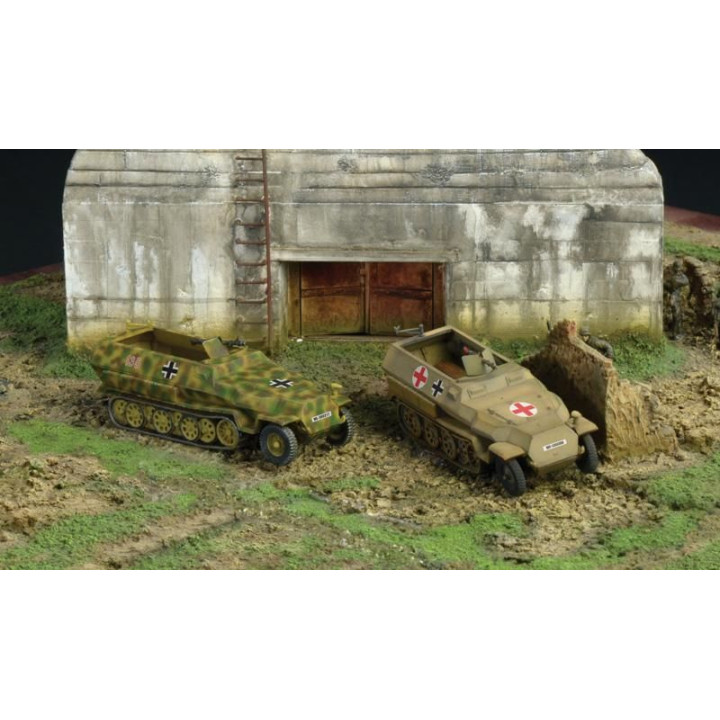 Fast Assembly military 7516 - Sd.Kfz.251/1 Ausf.C (1:72)