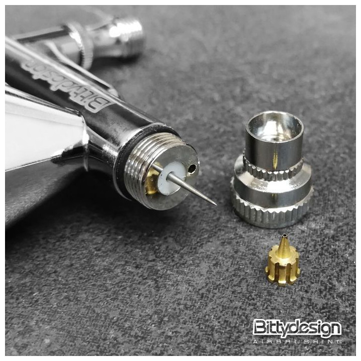Bittydesign Caravaggio gravity-feed airbrush dual-action Airbrusch pistole
