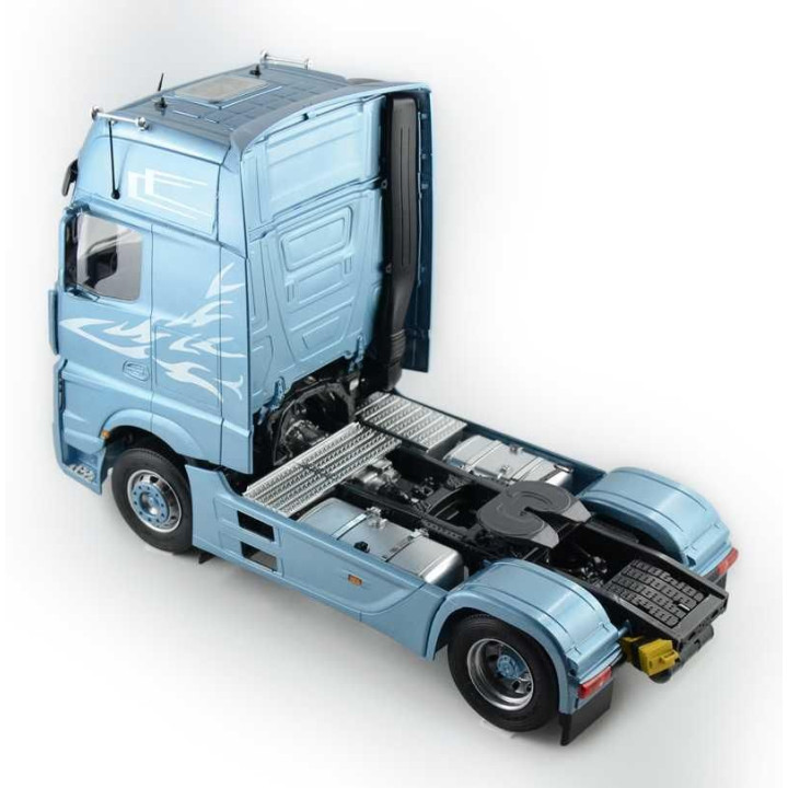 Model Kit truck 3905 - Mercedes Benz Actros MP4 Gigaspace (1:24)