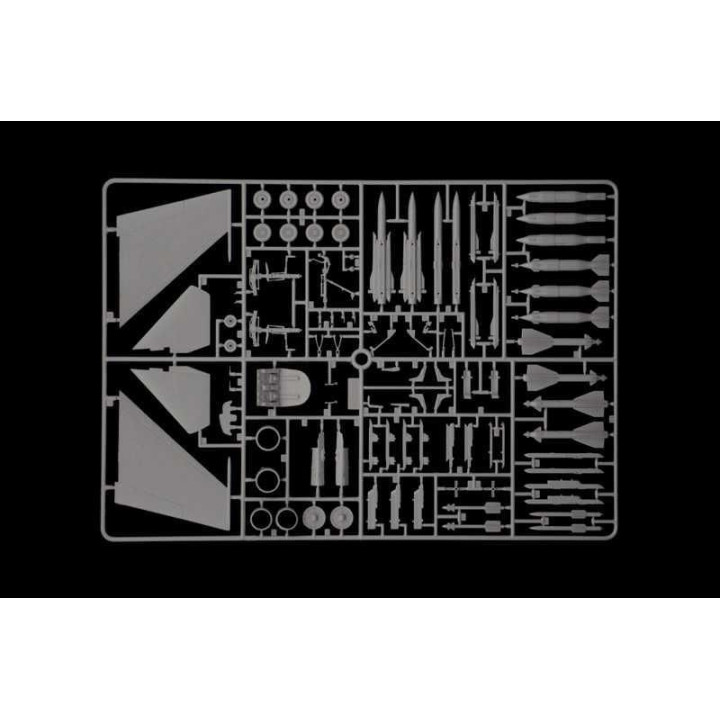 Model Kit letadlo 1379 - SUKHOI SU-34/SU-32 FN (1:72)