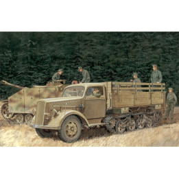 Model Kit military 6761 - SD.KFZ.3a MAULTIER HALF-TRACK (1:35)