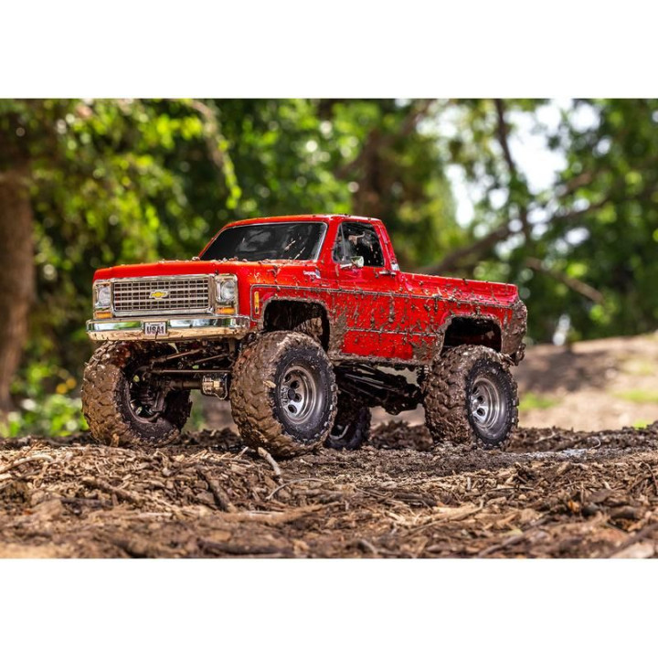 Traxxas TRX-4 Chevrolet K10 1979 TQi 1:10 RTR červený