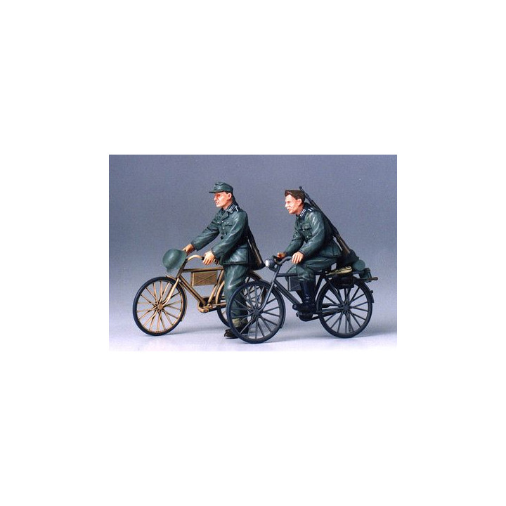Tamiya German Soldiers with Bicycles 1/35