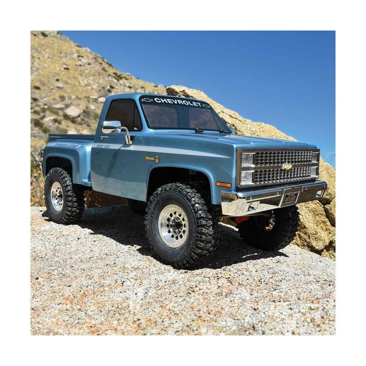 Axial SCX10 III Base Camp Chevrolet K10 1982 RTR