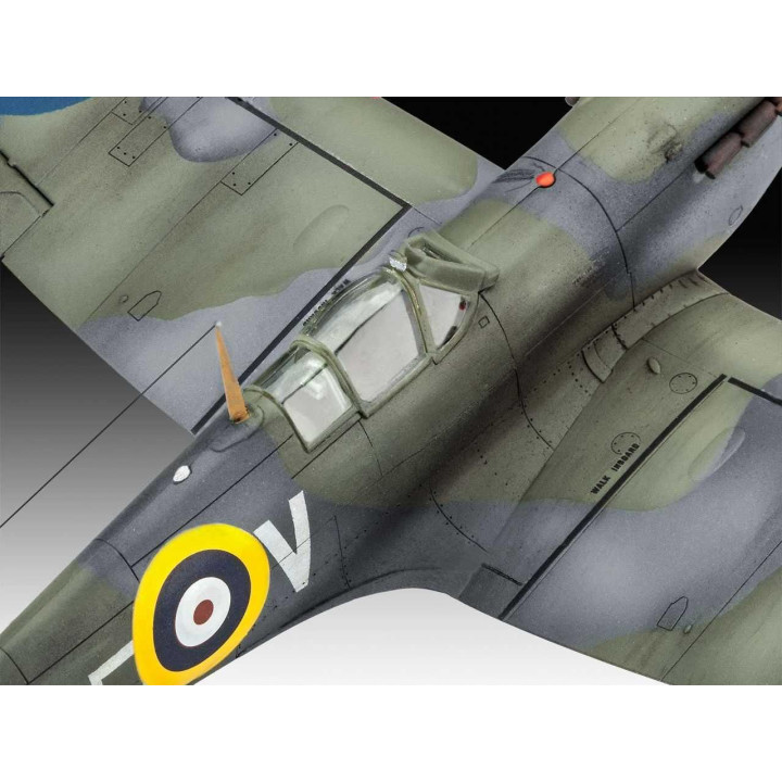 Plastic ModelKit letadlo 03953 - Spitfire Mk. IIa (1:72)