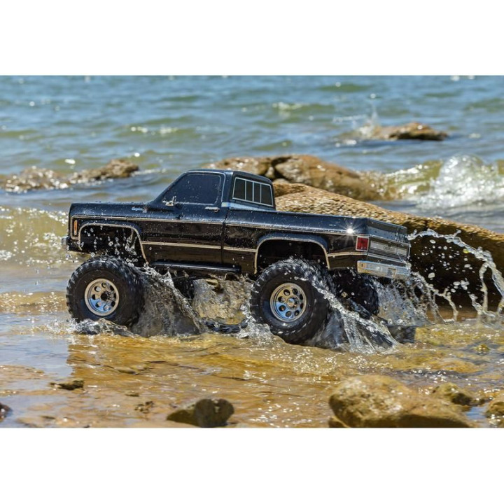 Traxxas TRX-4 Chevrolet K10 1979 TQi 1:10 RTR modrý