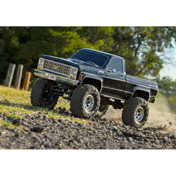 Traxxas TRX-4 Chevrolet K10 1979 TQi 1:10 RTR měděný
