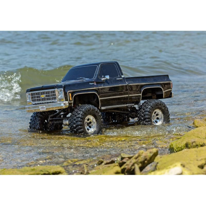 Traxxas TRX-4 Chevrolet K10 1979 TQi 1:10 RTR stříbrný