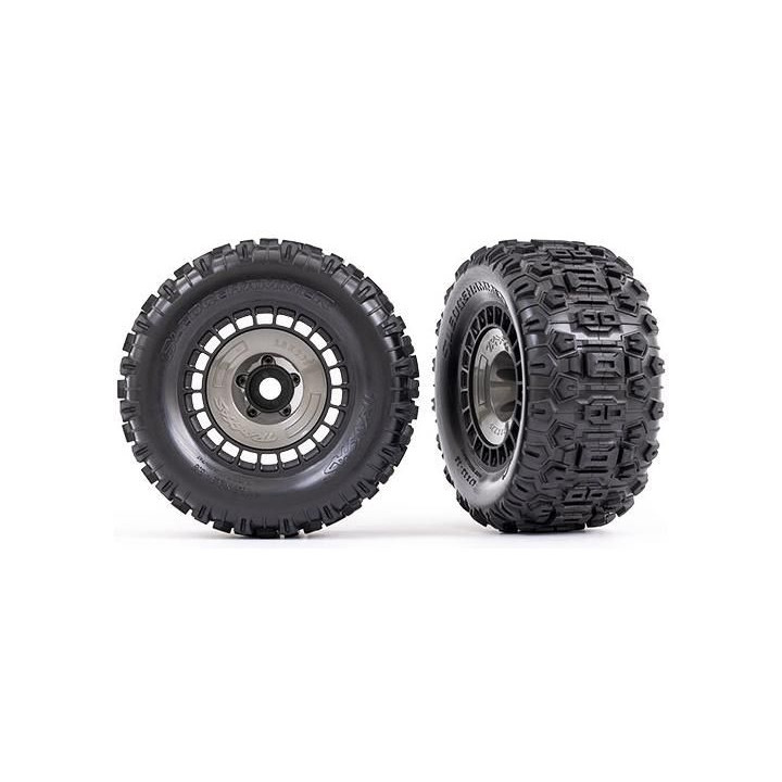 Traxxas kolo 3.8", pneu Sledgehammer, disk černý s šedou poklicí (2)
