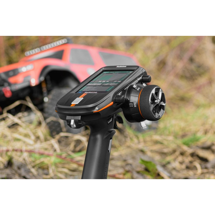 Vysílač RC8X s příjímačem R8FG