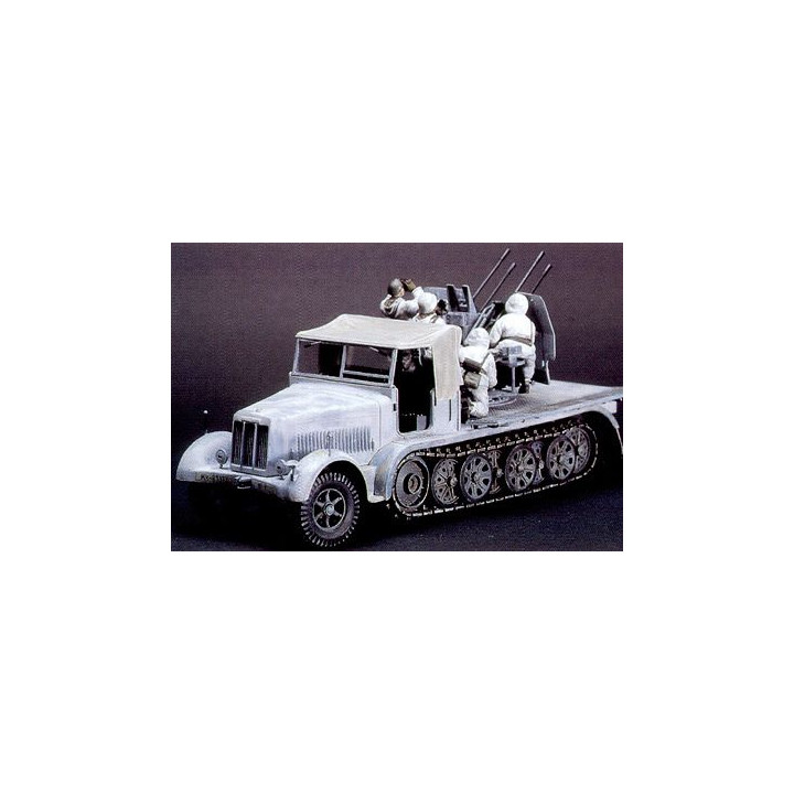 Tamiya German 8ton Semitrack w/20mm Flakvierling Sd.Kfz. 7/1 1/35