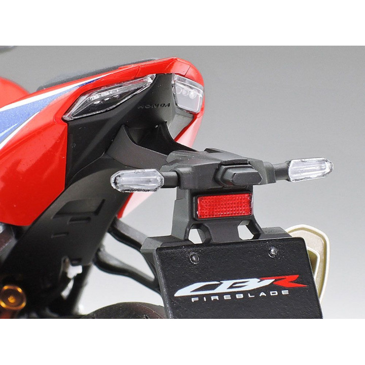 Tamiya 1:12 Honda CBR 1000-RR-R Fireblade SP