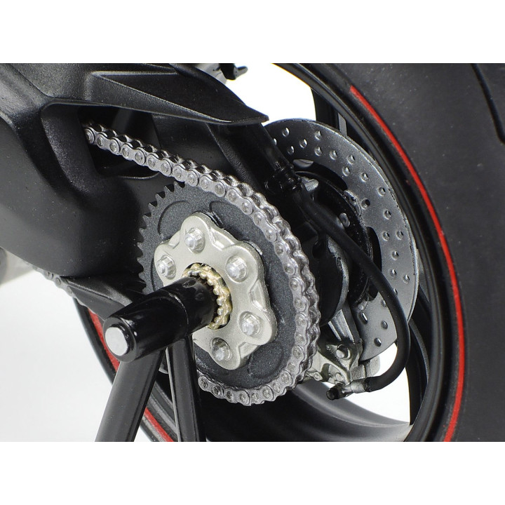 Tamiya 1:12 Ducati Superleggera V4